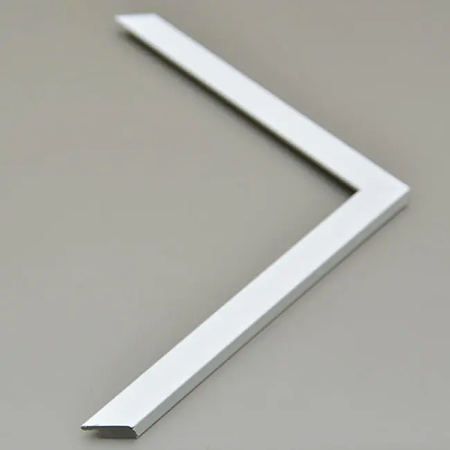 пластиковый багет 1611-64