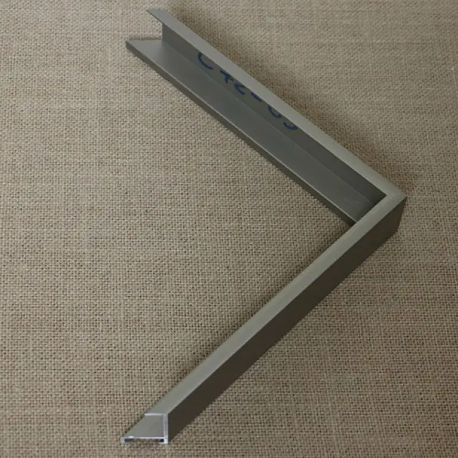 алюминиевый багет C72-05