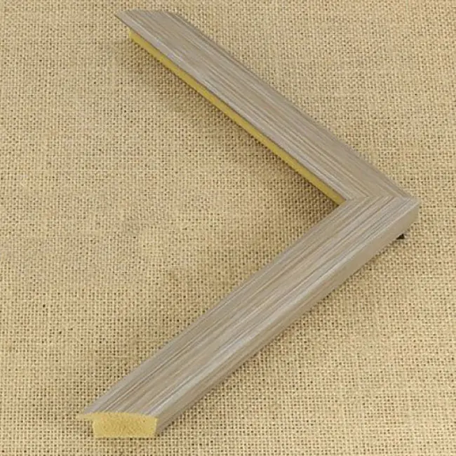 пластиковый багет K048-2495