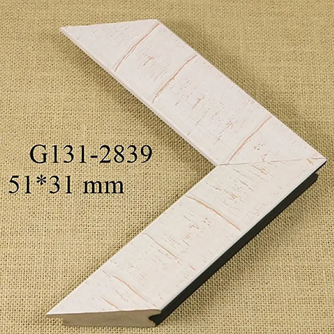 пластиковый багет G131-2839
