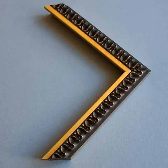 пластиковый багет 2073-08g