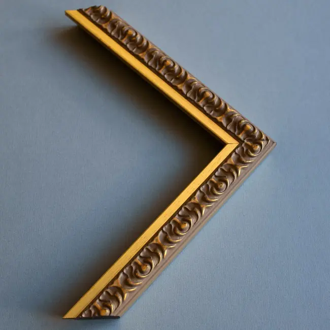 пластиковый багет 2073-32g