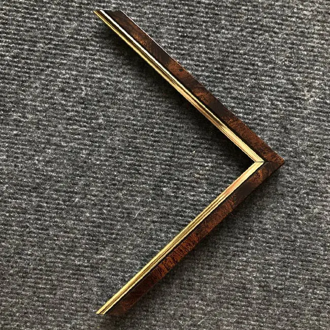 пластиковый багет K137-244