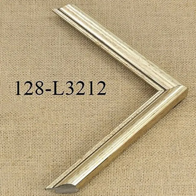 пластиковый багет 128-L3212