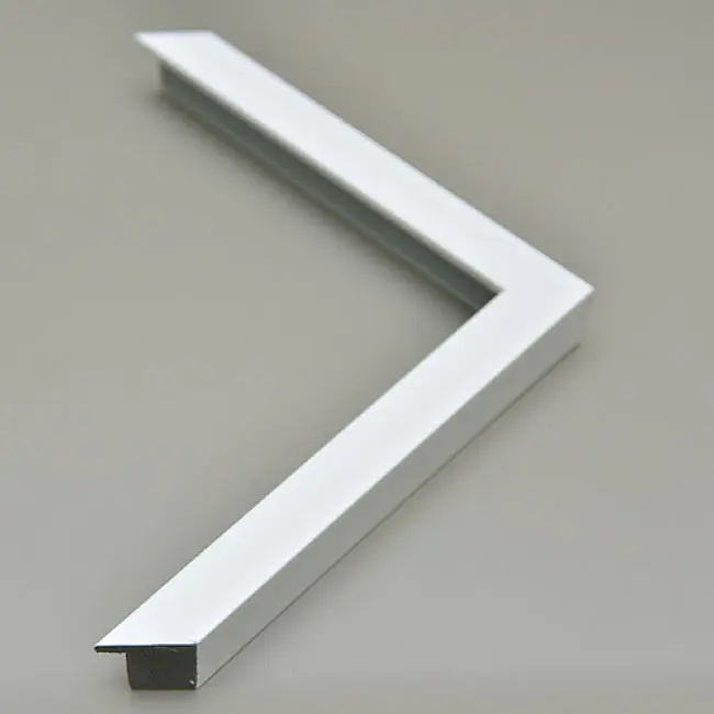 пластиковый багет 2028-64