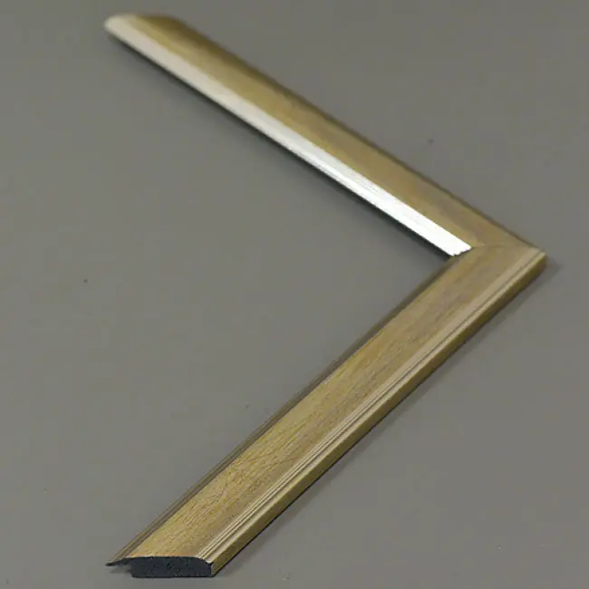 пластиковый багет 2313-04