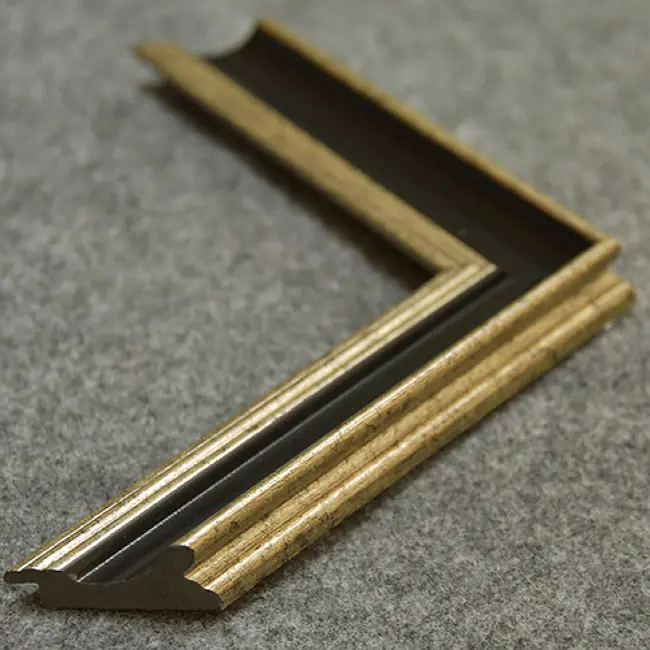 пластиковый багет 4425-101-S