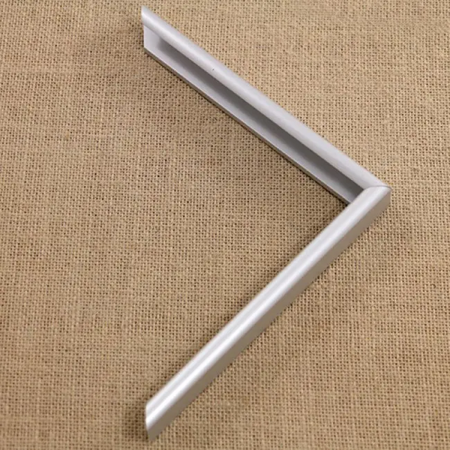 алюминиевый багет 611-02