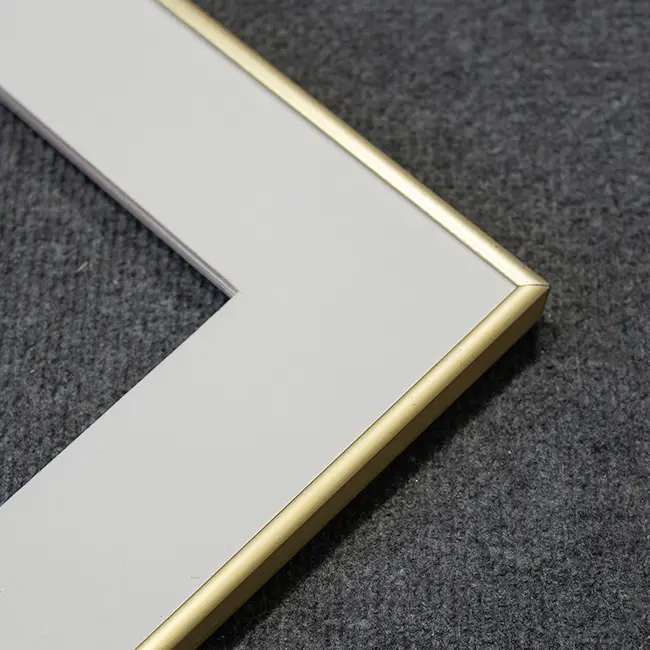 алюминиевый багет C711-03