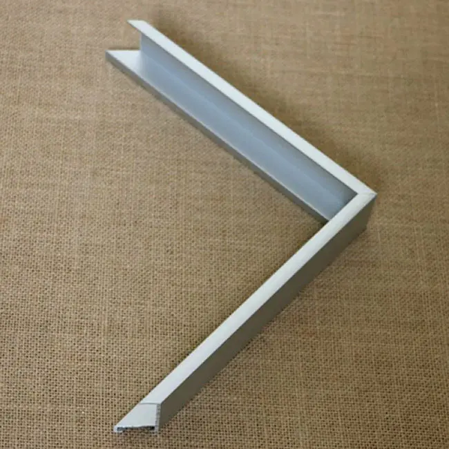 алюминиевый багет C72-02