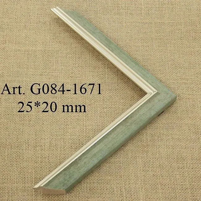 пластиковый багет G084-1671