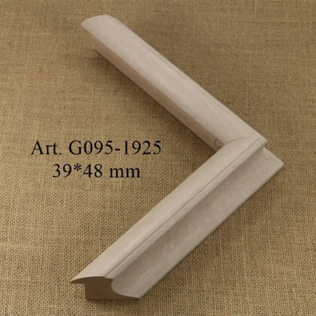 пластиковый багет G095-1925