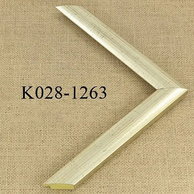 пластиковый багет K028-1263