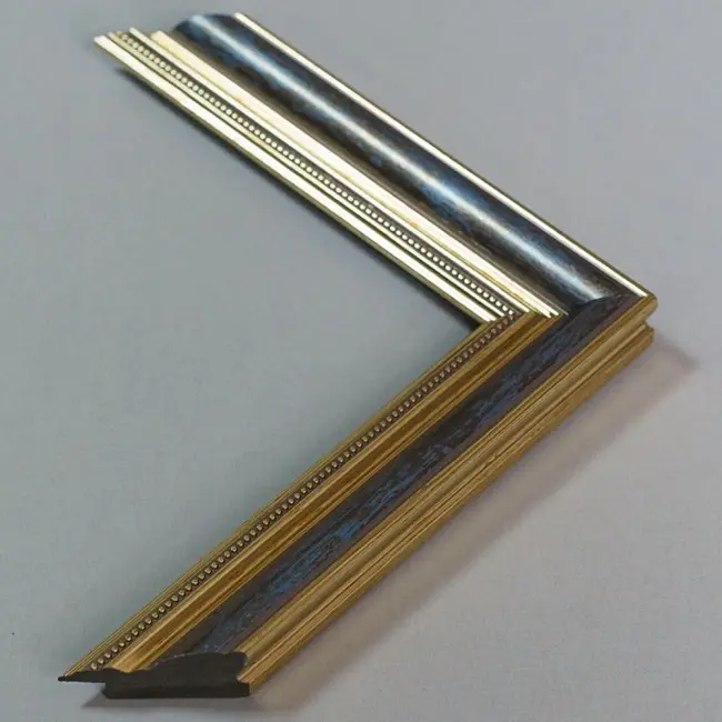 пластиковый багет K045-1058