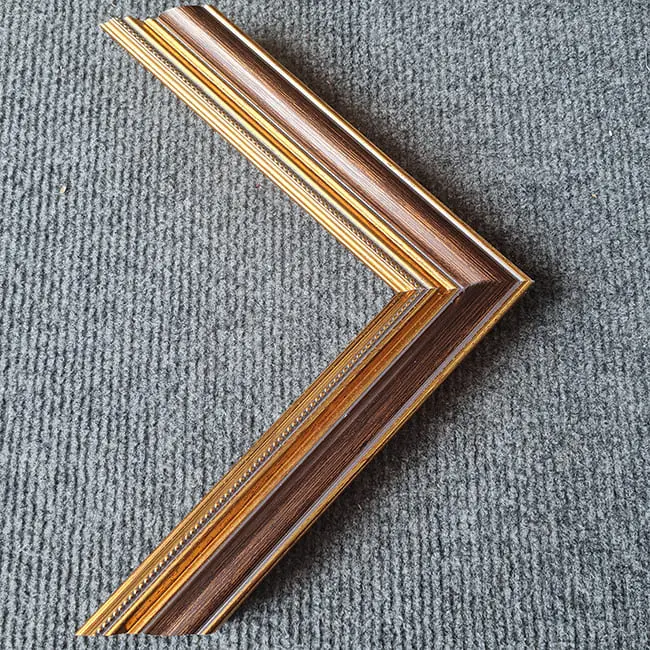 пластиковый багет K045-1920