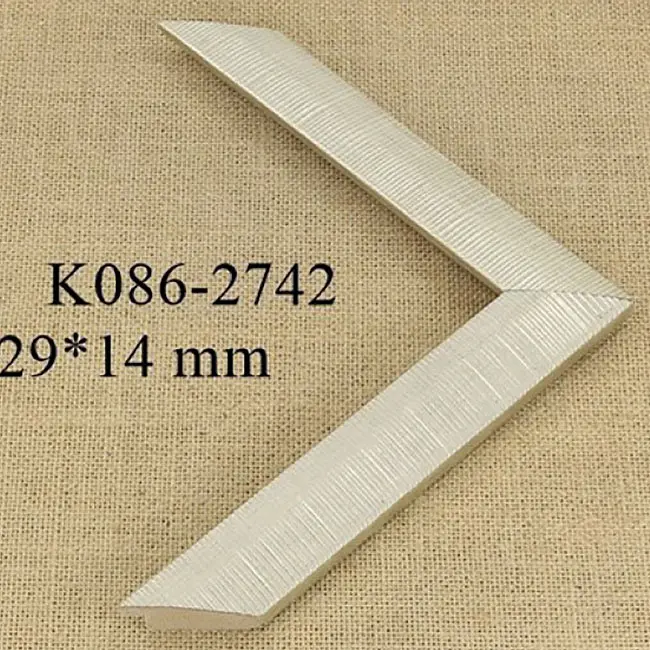 пластиковый багет K086-2742