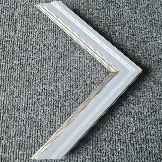 пластиковый багет K369-731