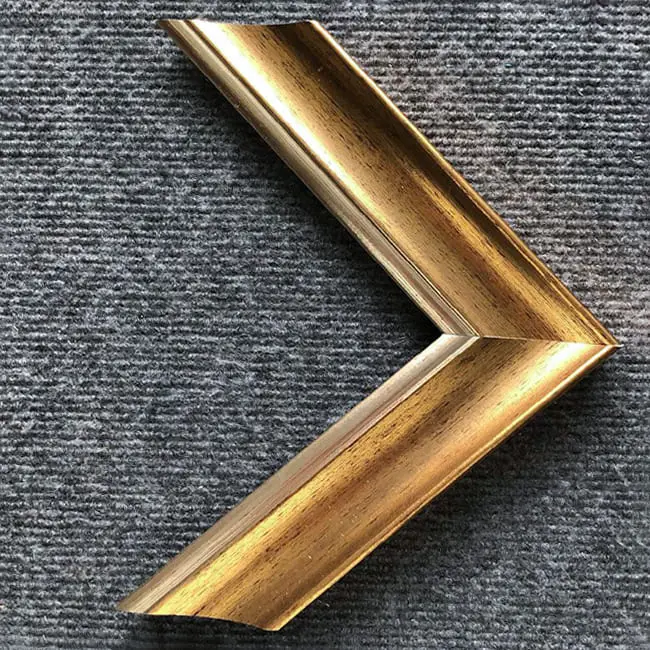 пластиковый багет K806-175