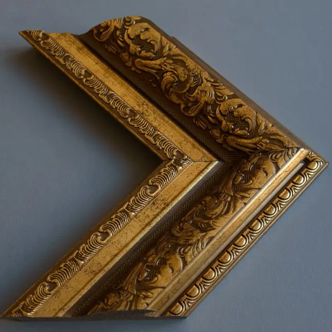 пластиковый багет K973-107