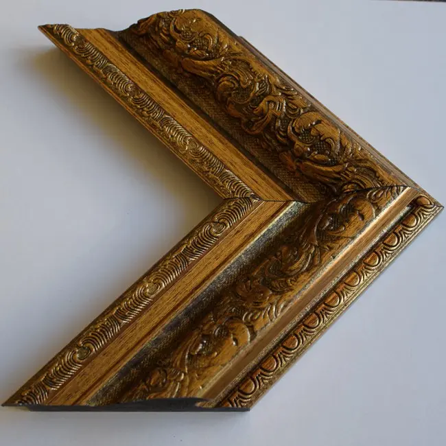 пластиковый багет K973-640N