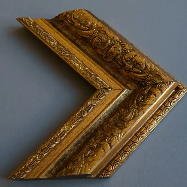 пластиковый багет K973-640N