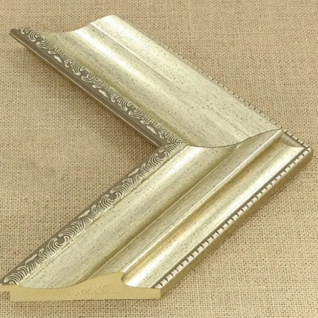 пластиковый багет N002-0014