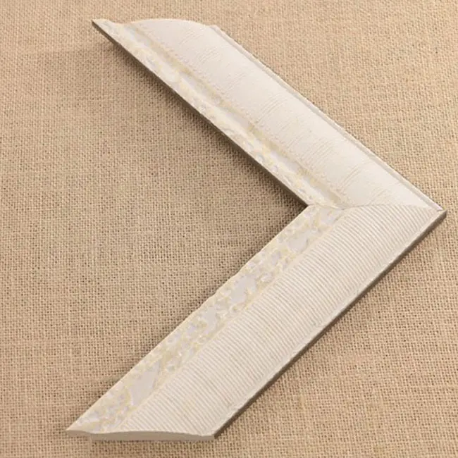 пластиковый багет N053-1047