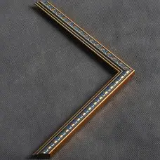 пластиковый багет R135-1-688