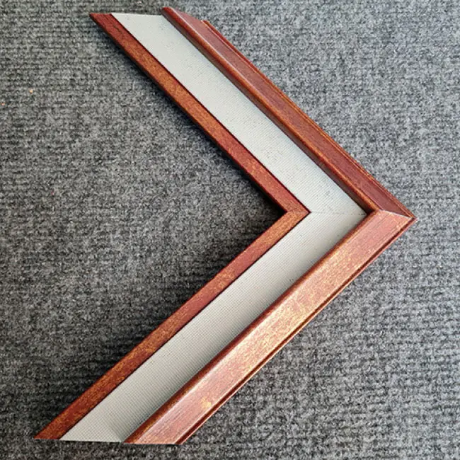 пластиковый багет R4921-059