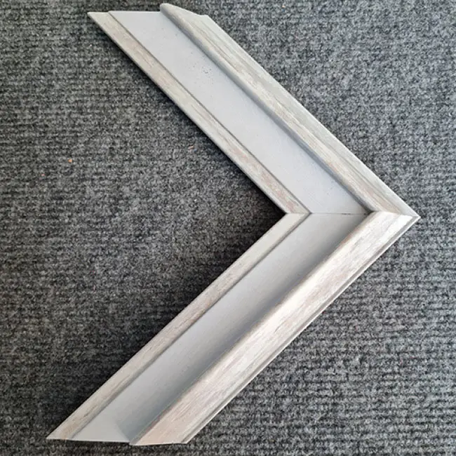 пластиковый багет R4921-25m