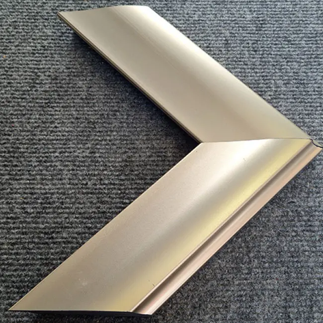 пластиковый багет R6924-ds35vm